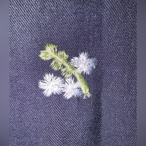 Cider Floral Embroidered Button Front Vest top Navy Blue Size M - Picture 3 of 5